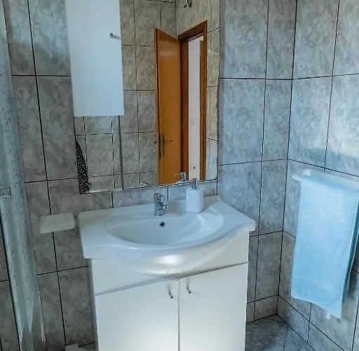 Starman דירה פג